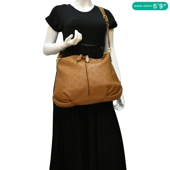 LOUIS VUITTON  Selene PM Mahina Leather Tote Shoulder Bag Tan - Picture 2 of 12